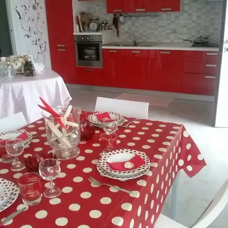 Casa Vista Mare Con Giardino